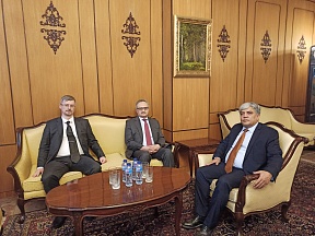 Foreign Secretary Muhammad Syrus Sajjad Qazi and Additional Secretary Shafqat Ali Khan Sign Condolence Book